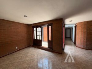 foto_104782_901271444_8325295886_ss