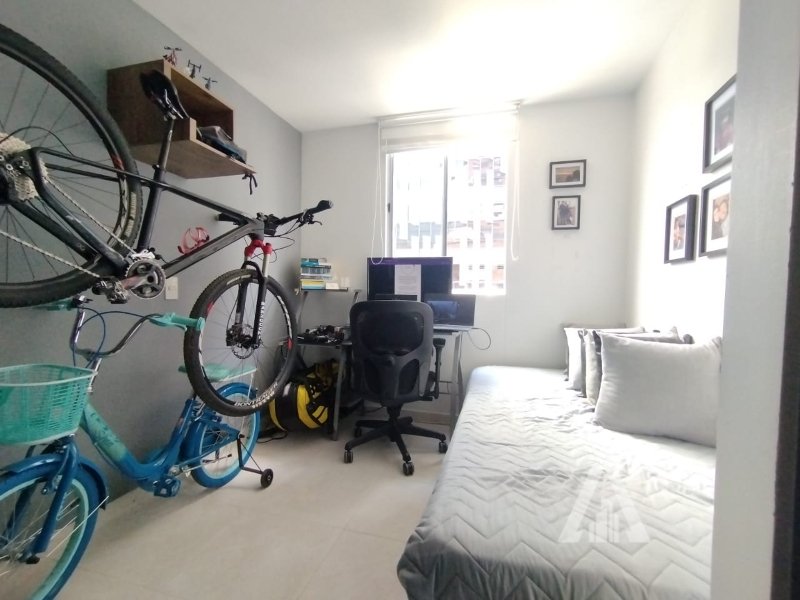 foto_104782_901271444_8630220288_ss