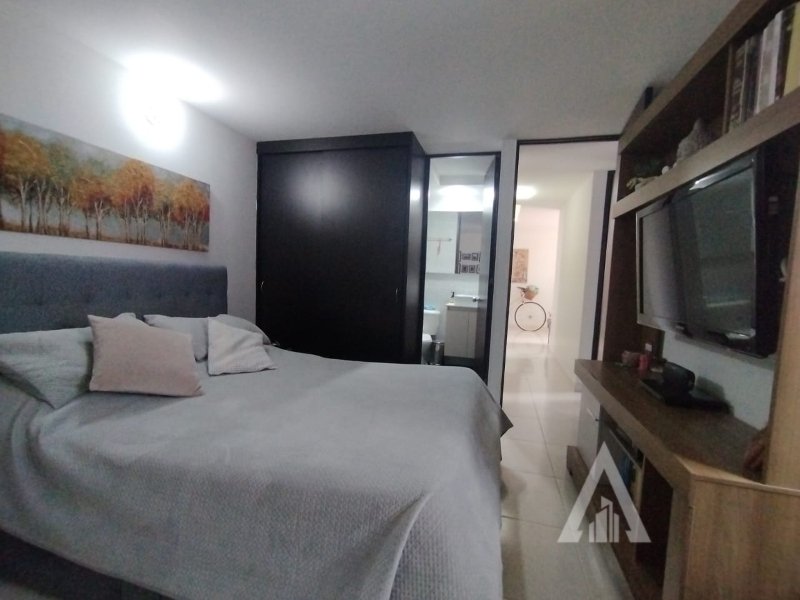 foto_104782_901271444_8662131030_ss