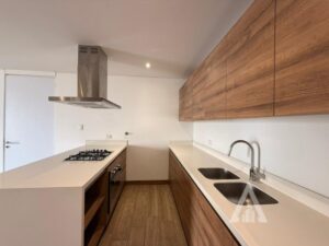 foto_104782_901271444_9140198623_ss