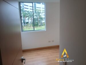 foto_104782_901271444_9186795575_ss