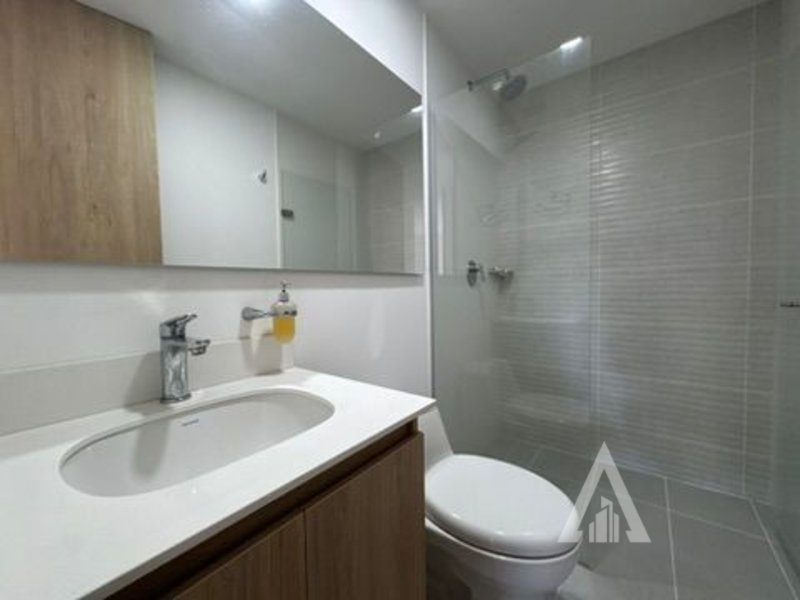 foto_104782_901271444_9770133725_ss